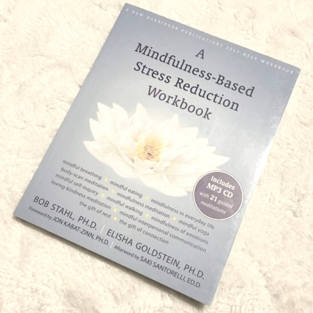'A Mindfulness-Based Stress Reduction Workbook' Bob Stahl Softcover CD